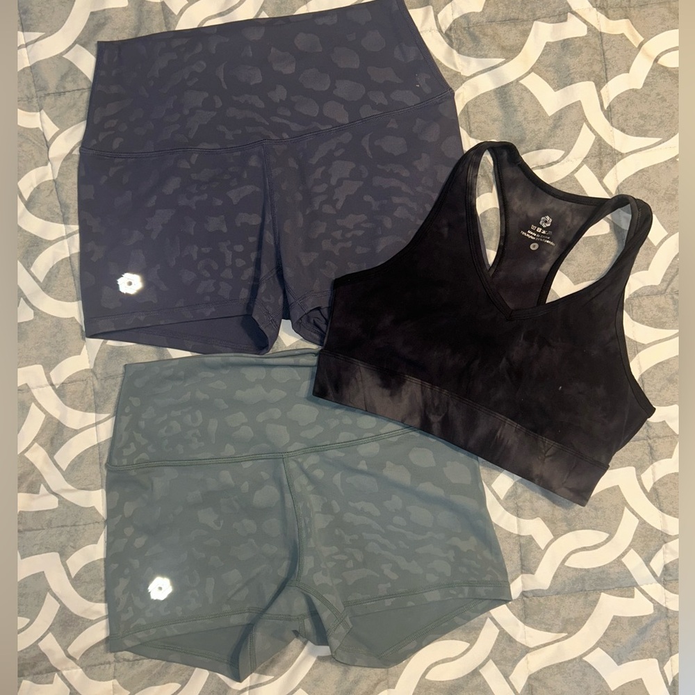Patterned Activewear HoneyAthletica set
